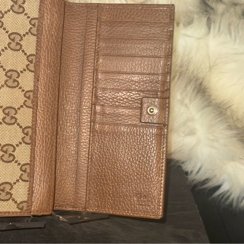 ๐ SOLD ๐ GUCCI
Pre-Loved Beige GG Canvas Flap Continental Wallet ๐ - Picture 7 of 16